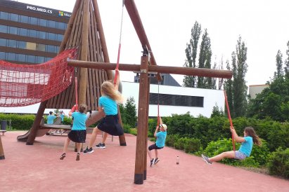 Tělocvik na hřišti je velmi intenzivní