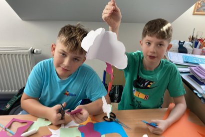 Na výzdobu naší třídy se přišly podívat děti ze školky