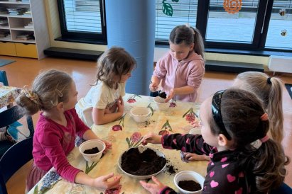 Hrajeme si, tvoříme, sejeme řeřichu, vyrábíme