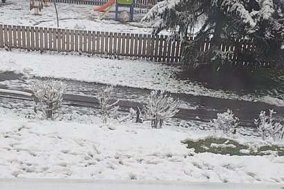 Pohledy z našich domovů