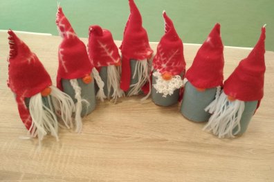 Vánoční gnomík a koulovačka