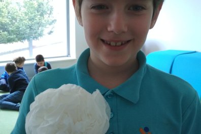 Rozkvetlá družina - origami, kytičky z ubrousků  i přání pro maminky