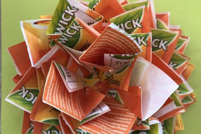 Recyklace 2 - obaly z čajových sáčků